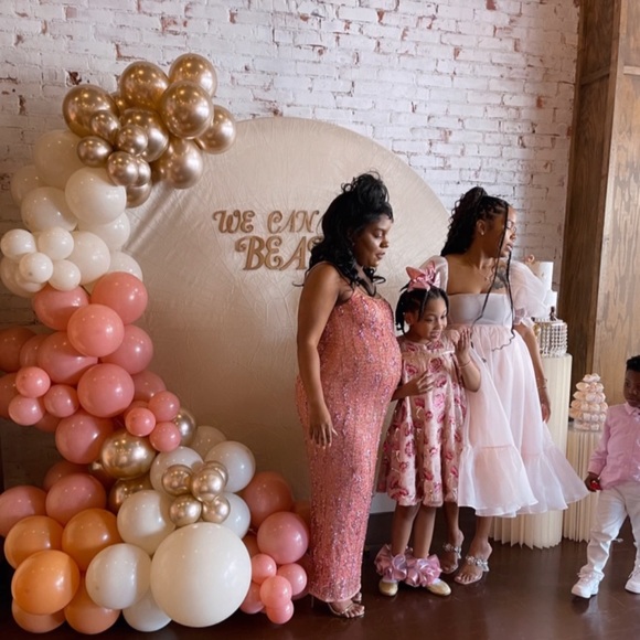 Sleeveless Embellished Gown 💗✨ - Picture 11 of 14